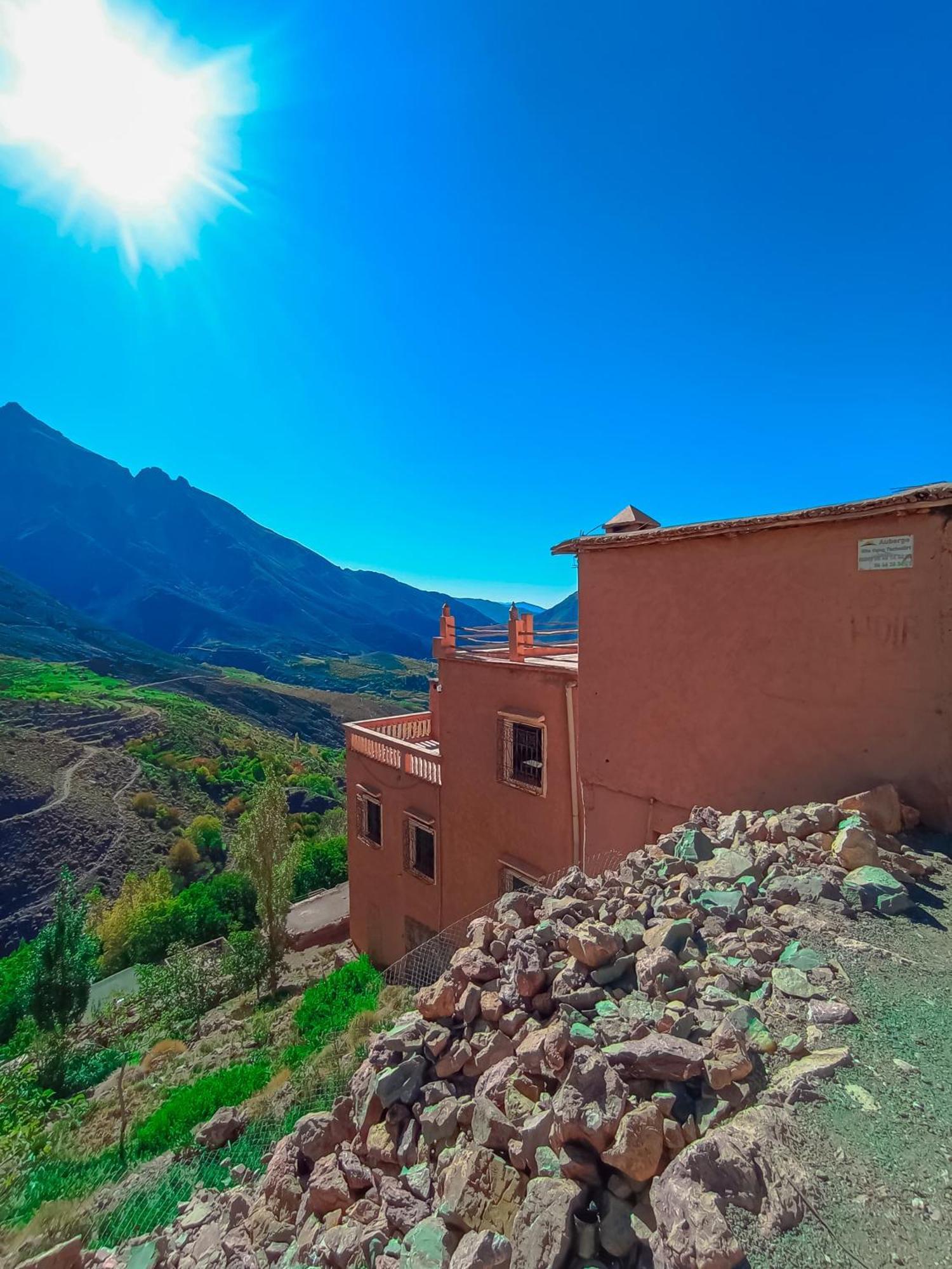 Gite Ogog Tacheddirt Exterior photo