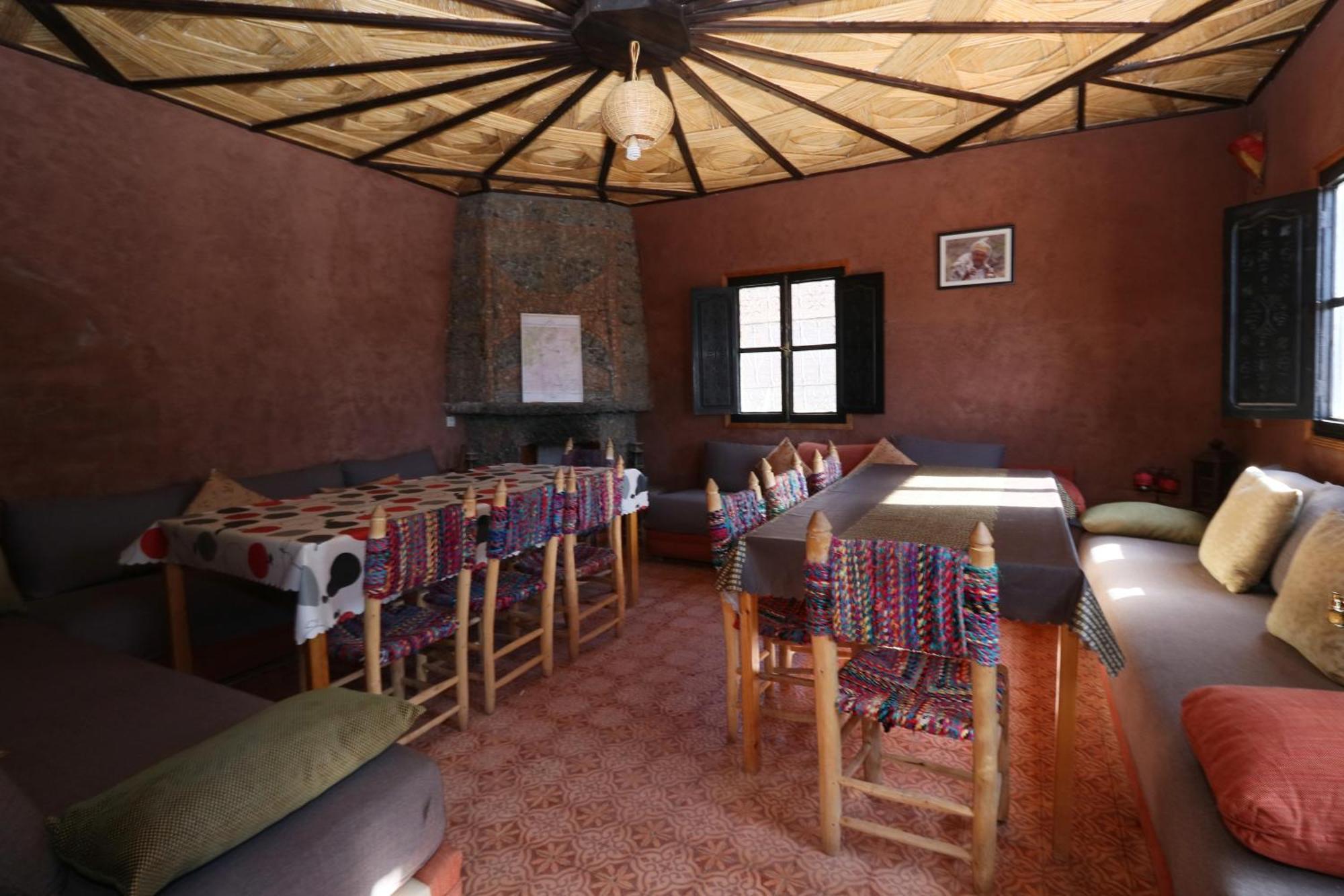 Gite Ogog Tacheddirt Exterior photo